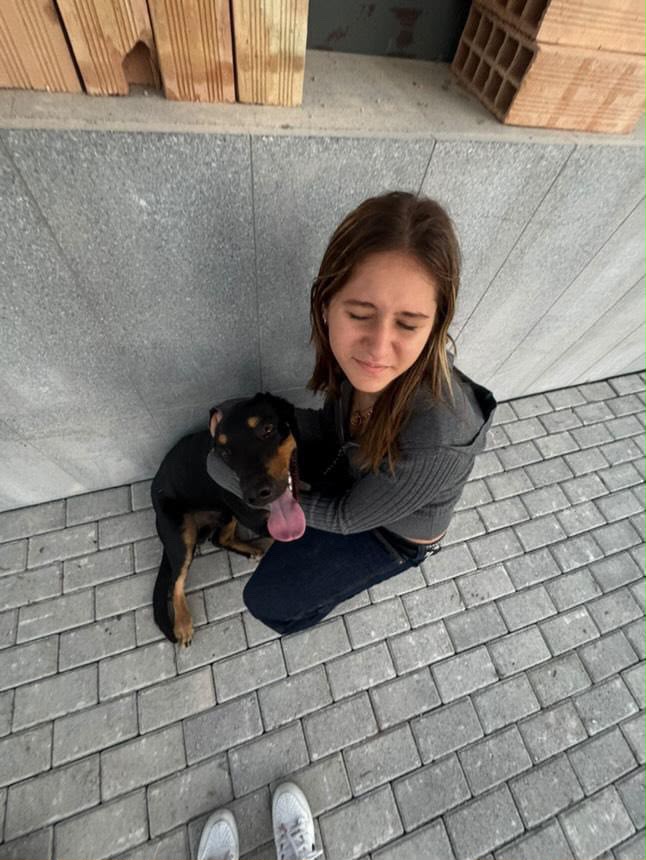Buse ve köpeğiyle