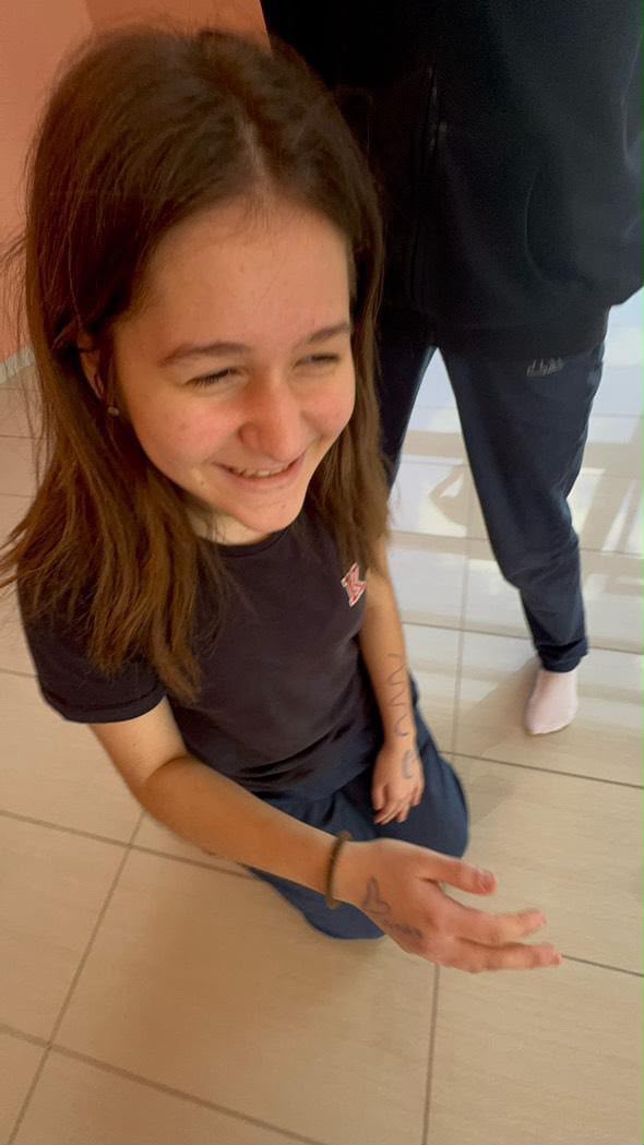 Buse şaşırmış halde